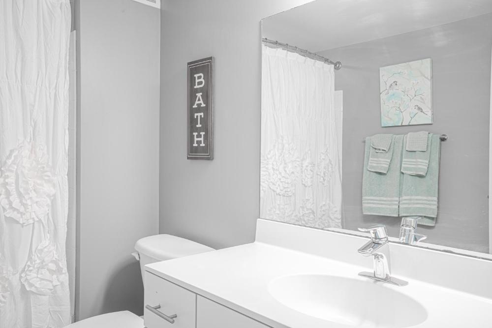 Heaven On Baltimore Downtown Fully Furnished Apartments Image 31